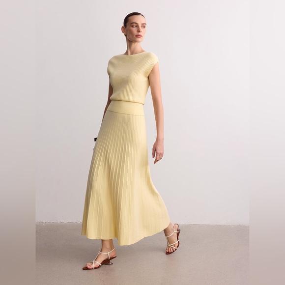 Commense Dresses & Skirts - Commense Ribbed Knit Maxi Skirt